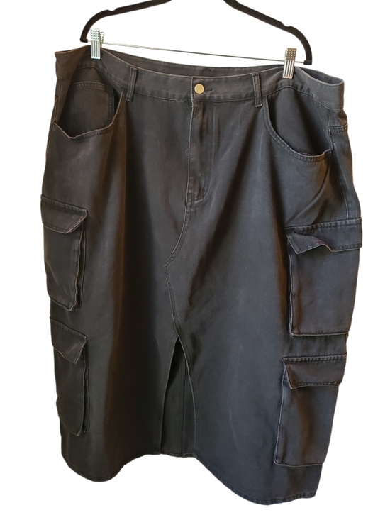 Cider Size 4x 24/26 Distressed Black Cargo Midi Skirt with Front Slit - Picture 4 of 7